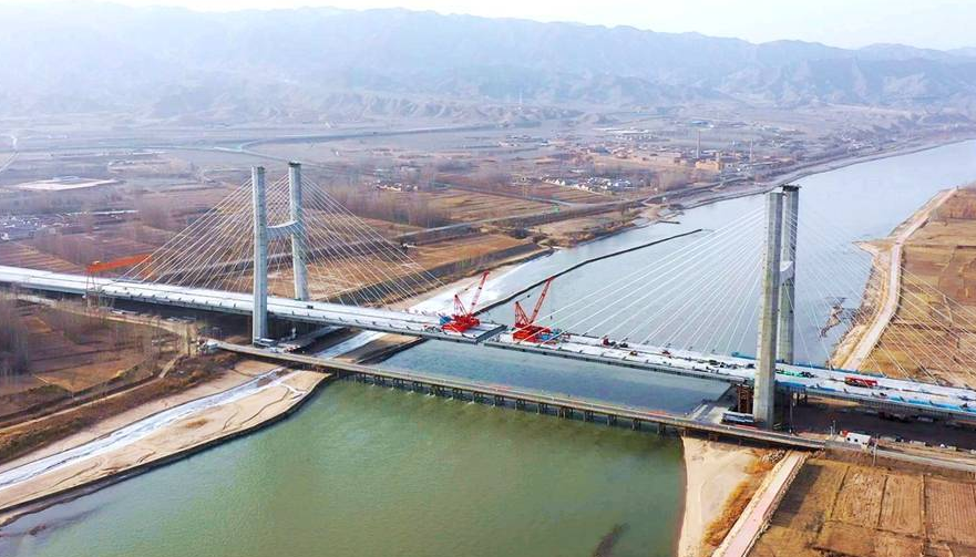 創(chuàng)甯夏四(sì)項紀(jì)錄！中衛下河沿黃河(hé)公路(lù)特大橋(qiáo)主橋順(shùn)利合(hé)龍